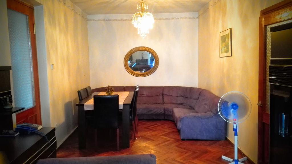 Apartment Rusudan Батуми Экстерьер фото